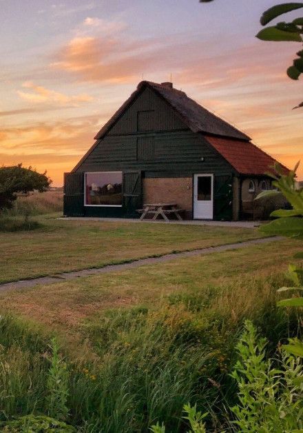 Holiday home last-minute deals on wadden island Texel
