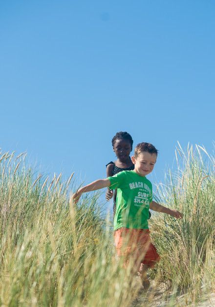 Spelen in de duinen - Wadden.nl