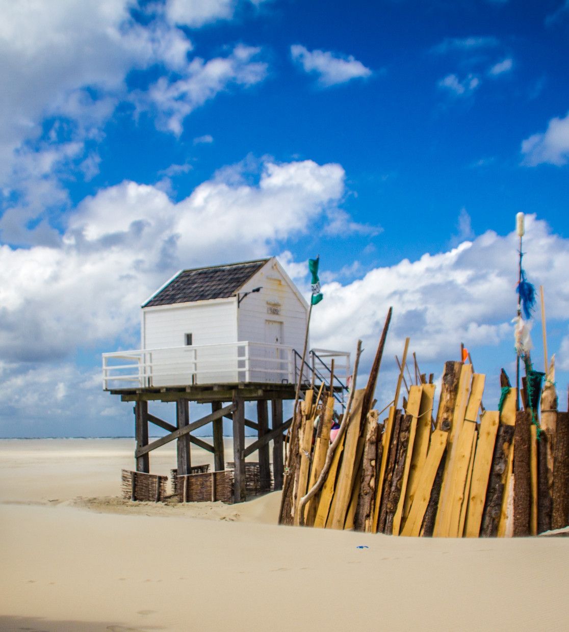 Het Drenkelingenhuisje - VVV Vlieland - wadden.nl