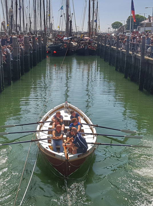 Bungee rowing - VVV Terschelling - Wadden.nl