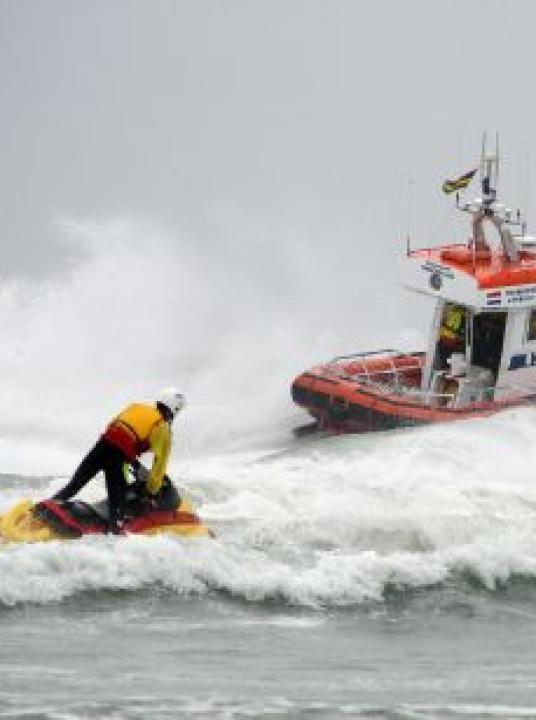 KNRM Zomeroefening West aan Zee - VVV Terschelling - Wadden.nl